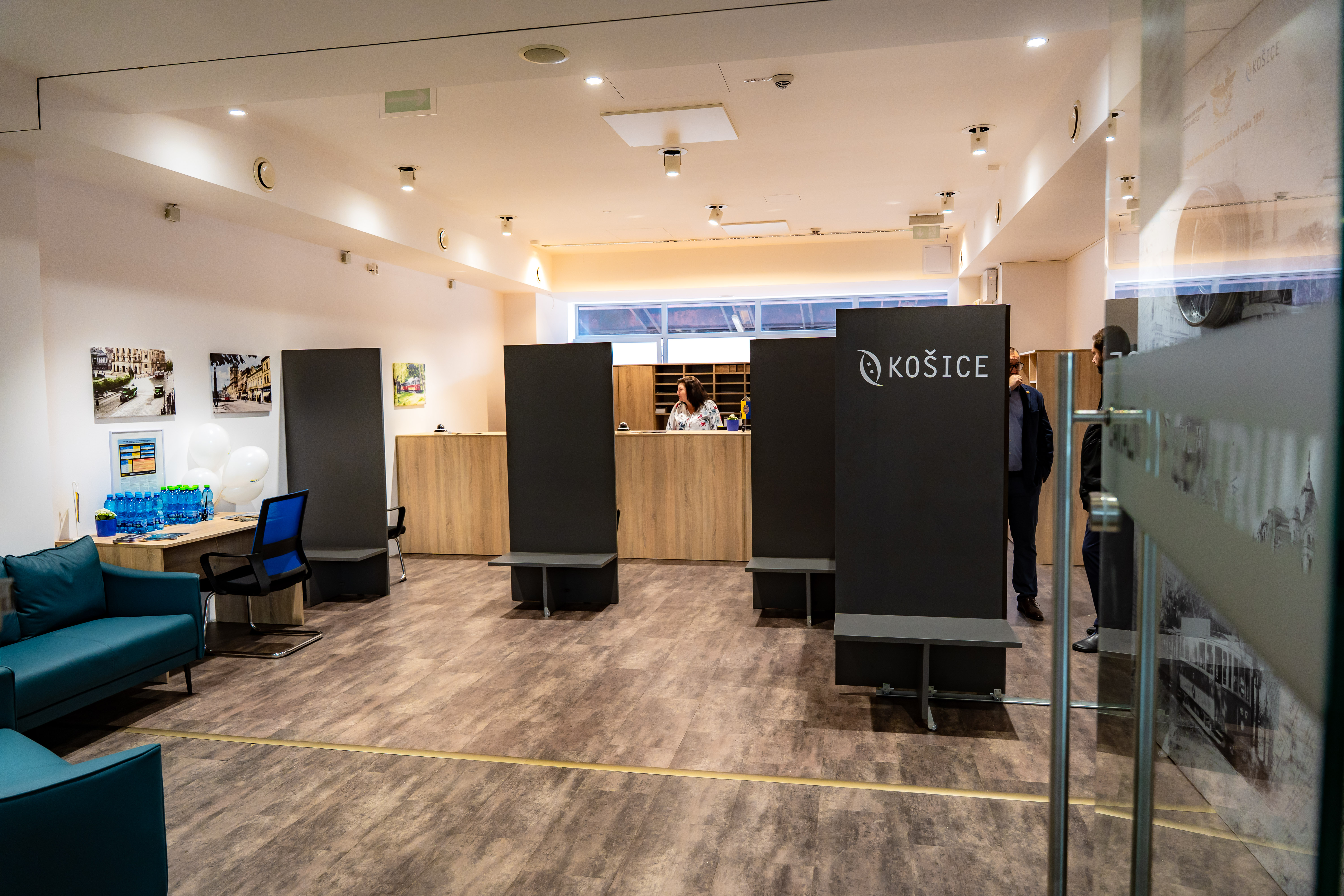 Tlacovy brifing - Otvorenie noveho klientskeho centra Dopravneho podniku mesta Kosice na Hlavnej zeleznicnej stanici-34